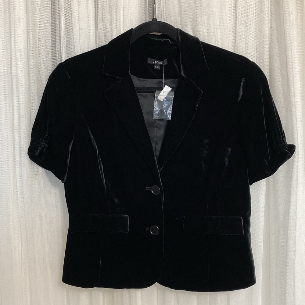 NEW! “Jacob” black velvet, short sleeves, 2 buttons soft blazer! Size 9/10